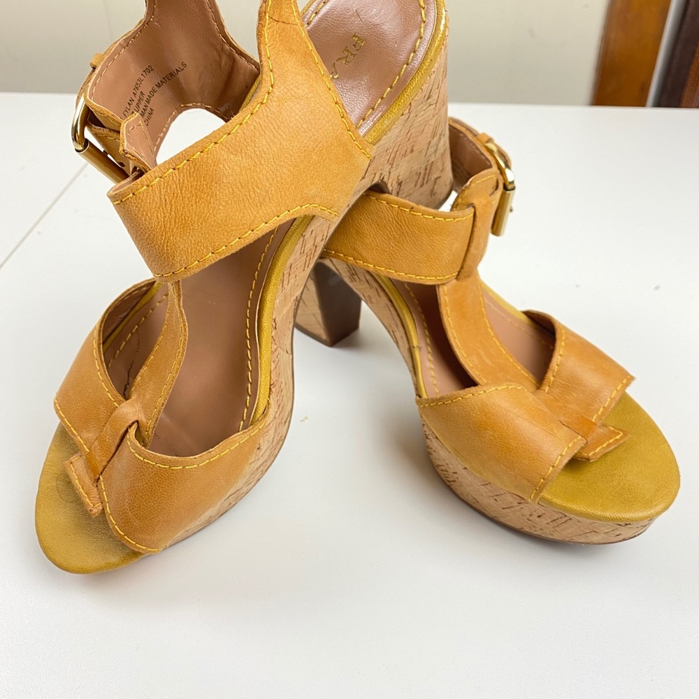 Franco Sarto Cork  Heel Sandal Leather Upper Sz 8M